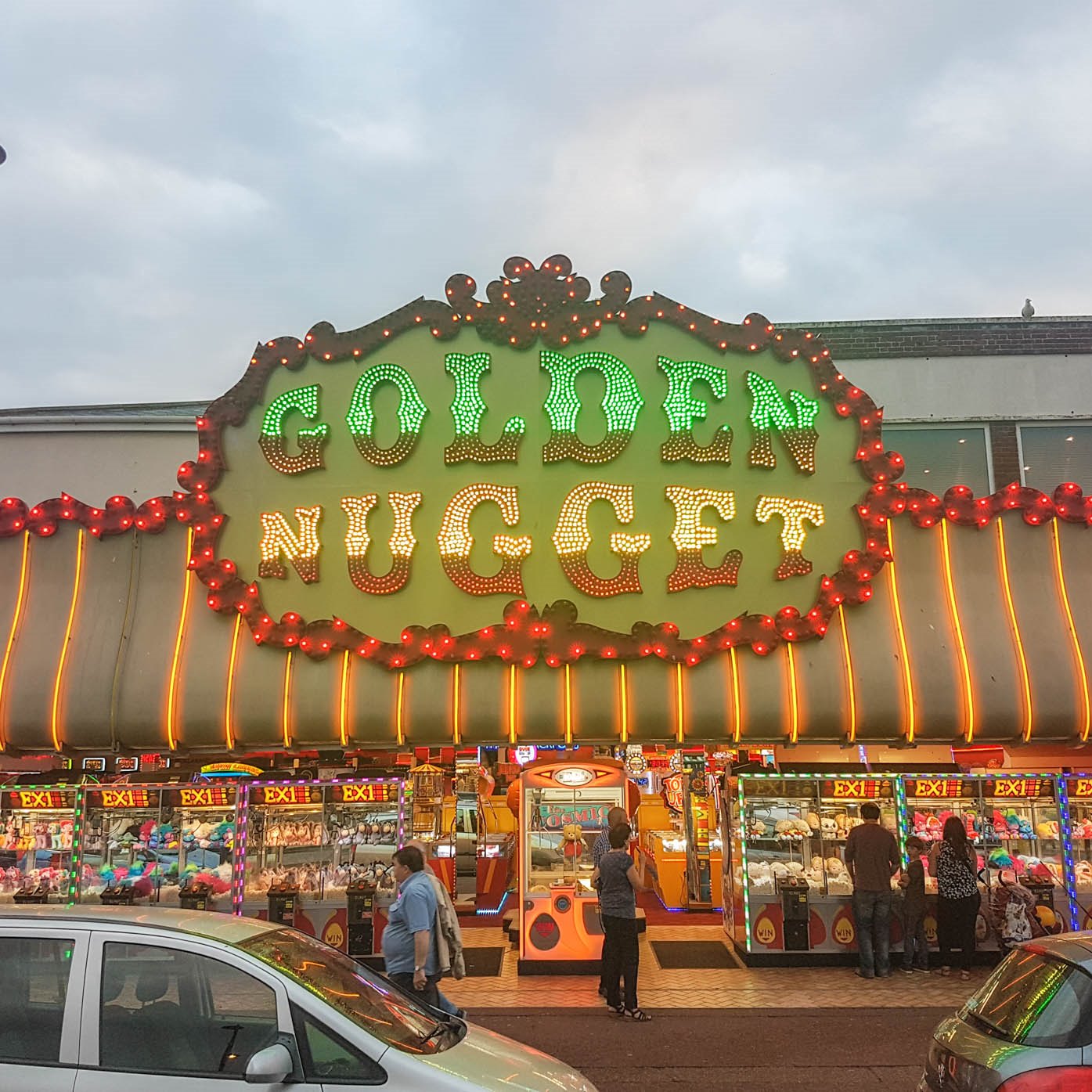 large-led-amusements-signs-norfolk